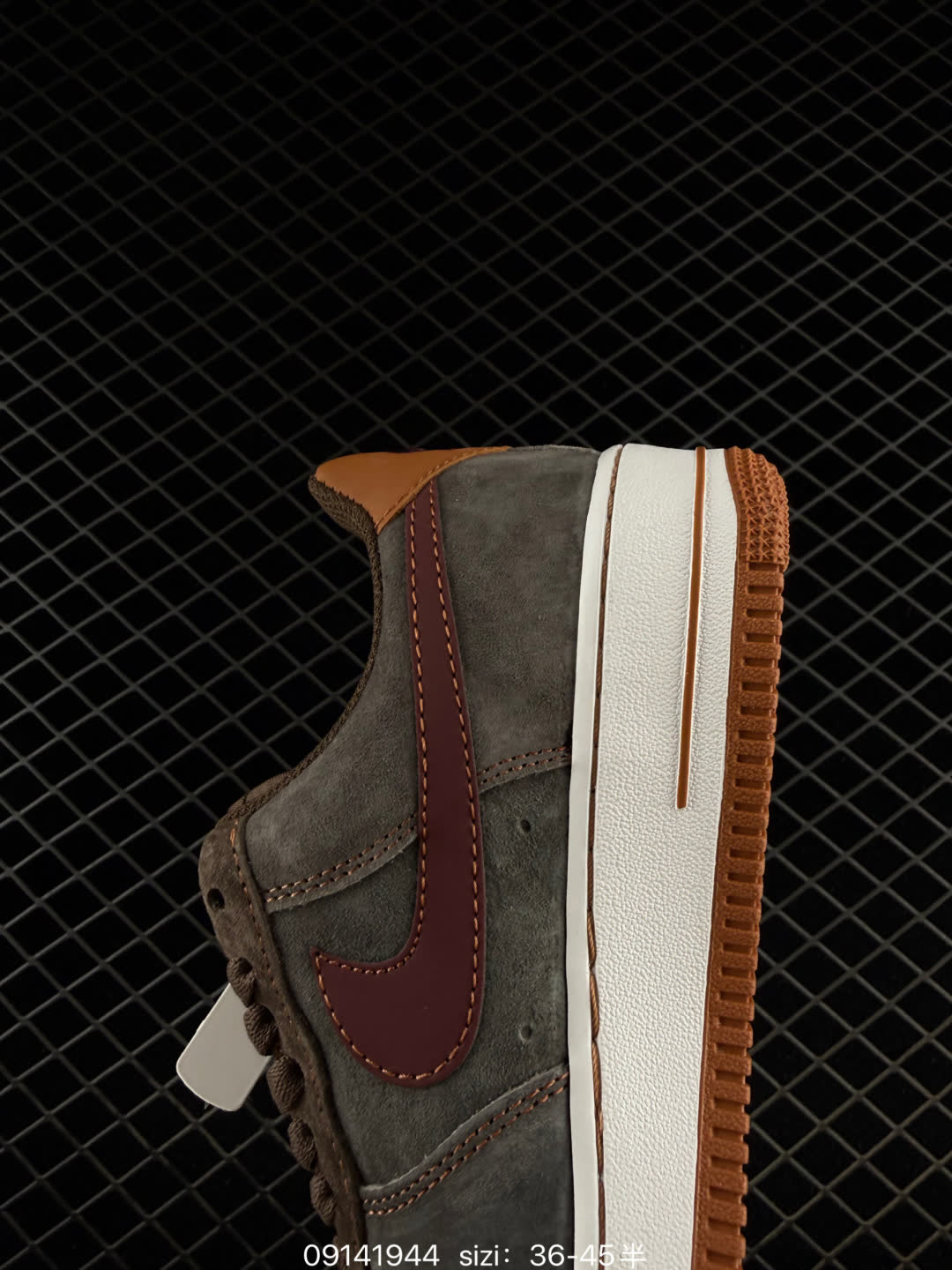 NIKE AIR FORCE 1-DV0788-012